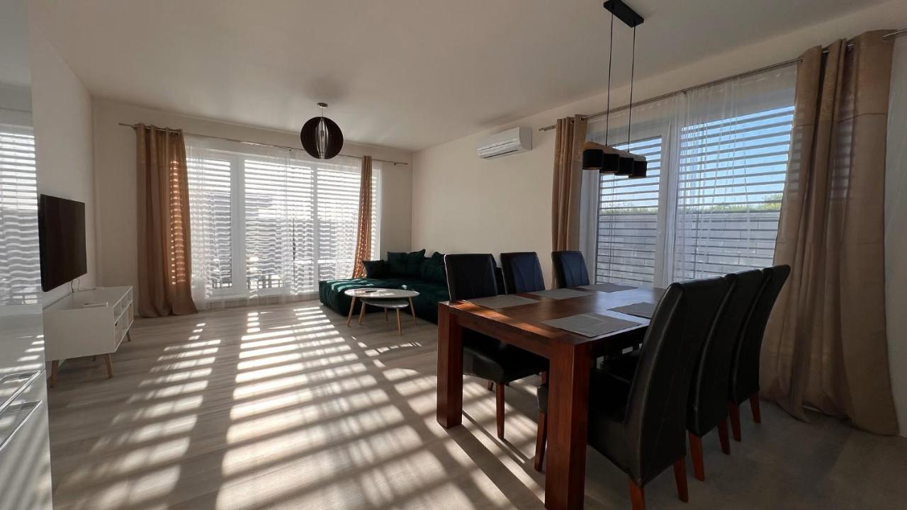 Klimatizovany Apartmanovy Dom S Virivkou, 9B Βίλα Janosikova Εξωτερικό φωτογραφία