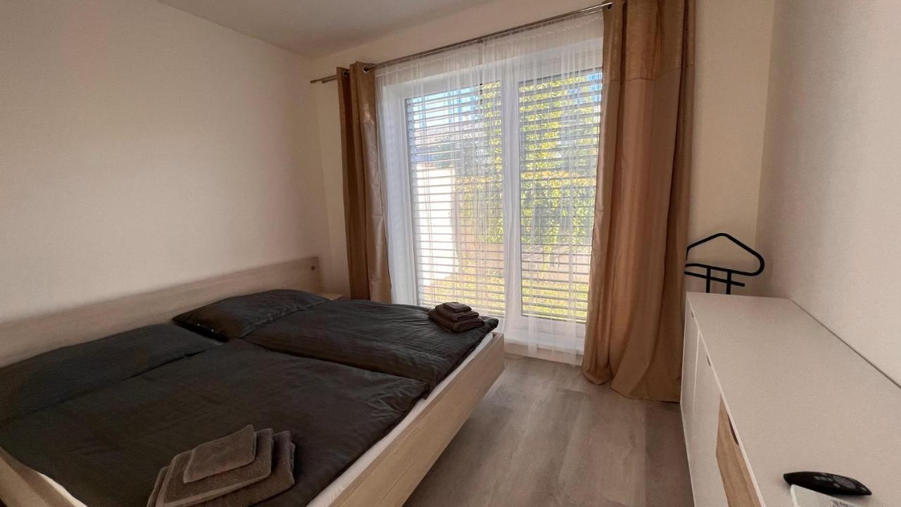 Klimatizovany Apartmanovy Dom S Virivkou, 9B Βίλα Janosikova Εξωτερικό φωτογραφία